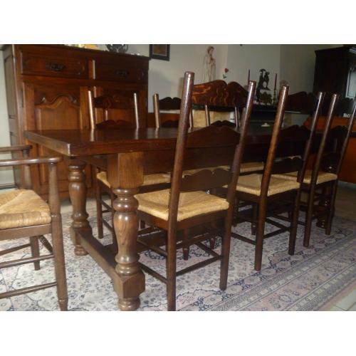 Franse kloostertafel met rieten stoelen