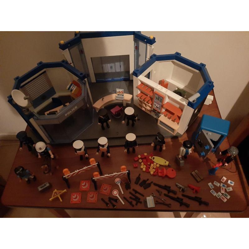 Politiebureau & veel accesoires Playmobil.