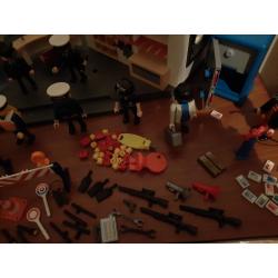 Politiebureau & veel accesoires Playmobil.