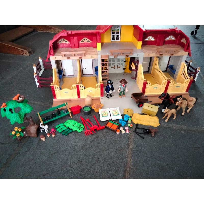 Playmobil paarden manage