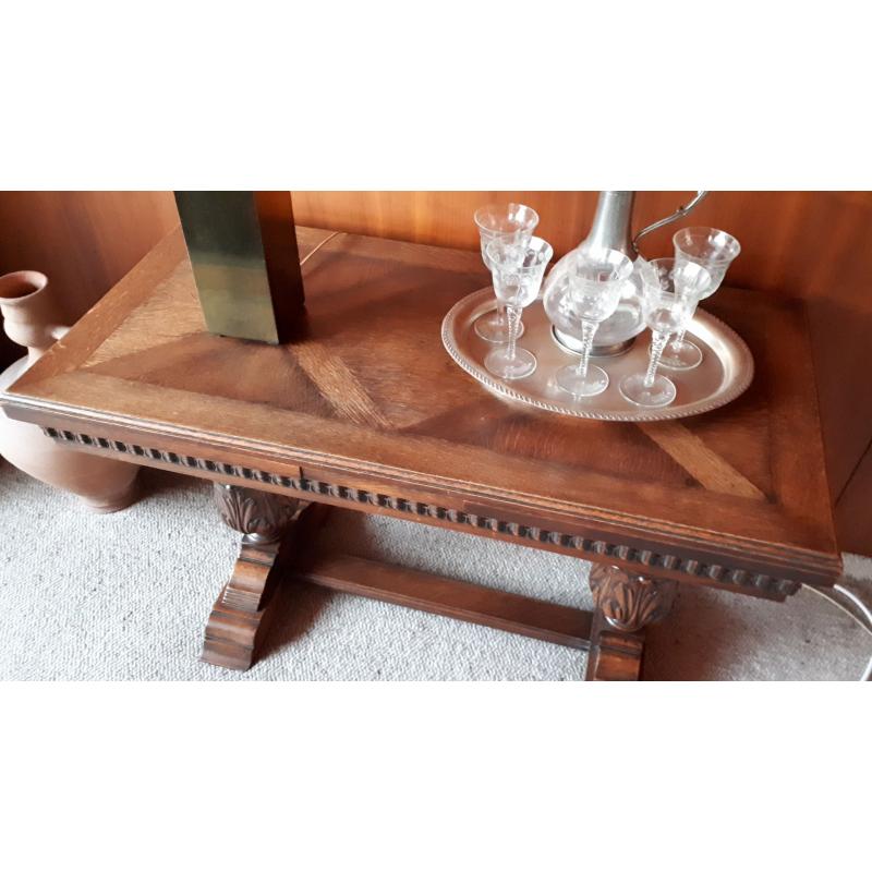 Antieke salontafel