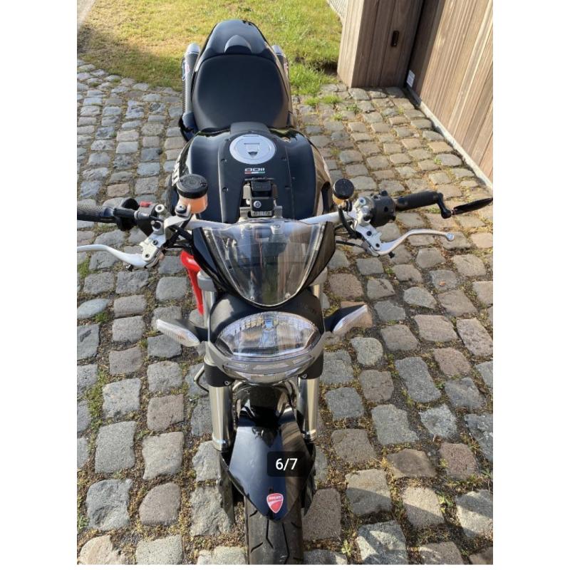 Ducati Monster 1100