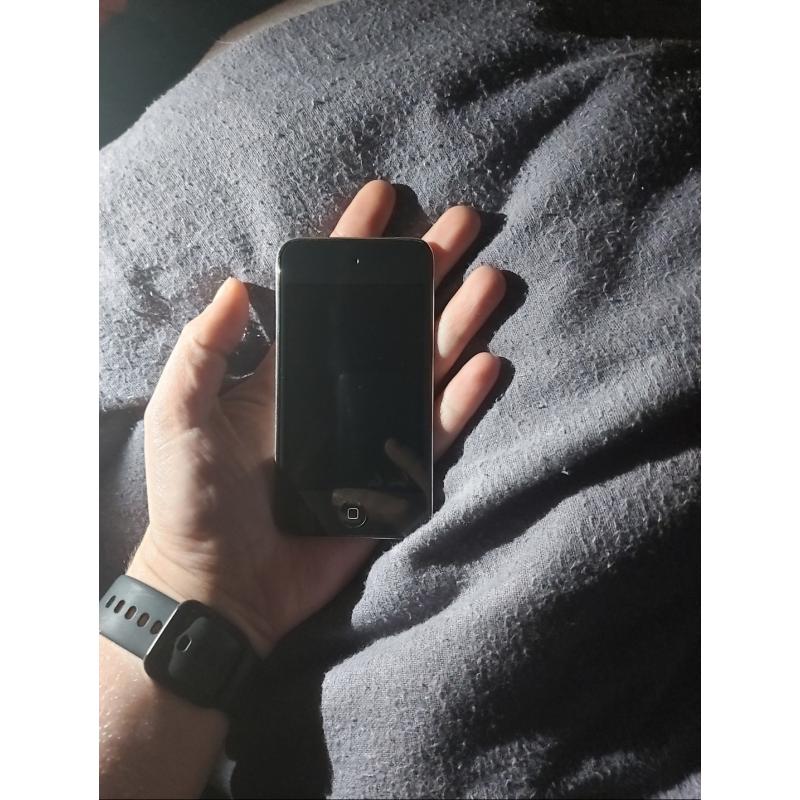 IPOD TOUCH - 4th G - 32GB