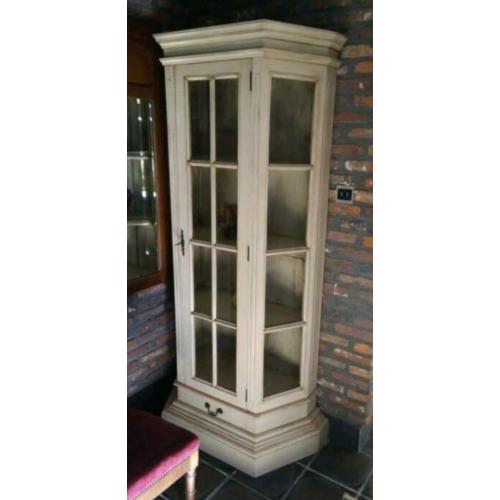 Charmante kast