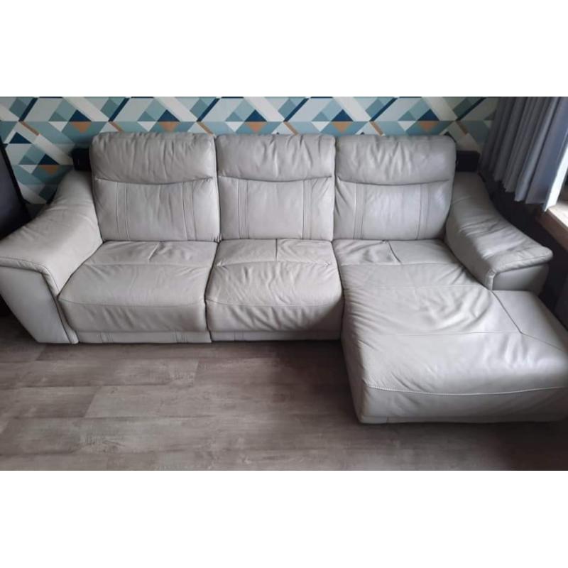 Salon Chateau da'x 400€