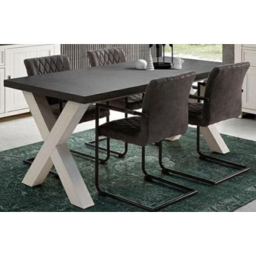 TE KOOP Eettafel en salontafel