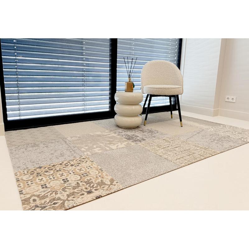 Mooie decoratieve mix van beige Interface Tapijttegels