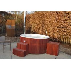Luxe hottub 180 cm met geïntegreerde houtkachel