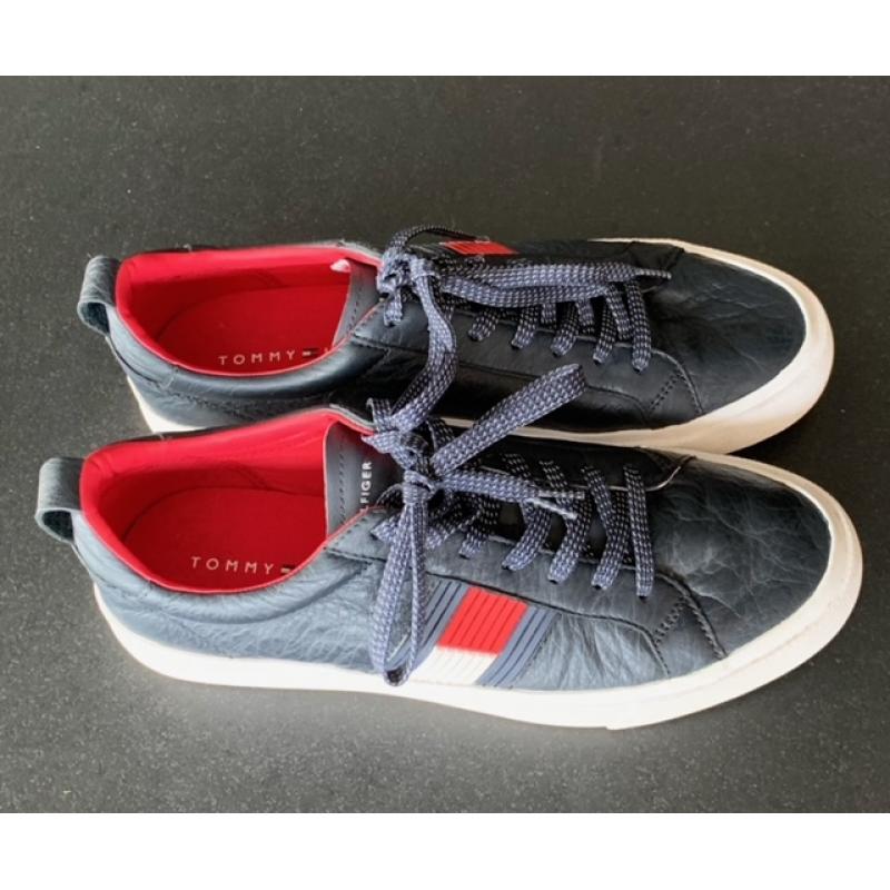 Tommy Hilfiger maat 42