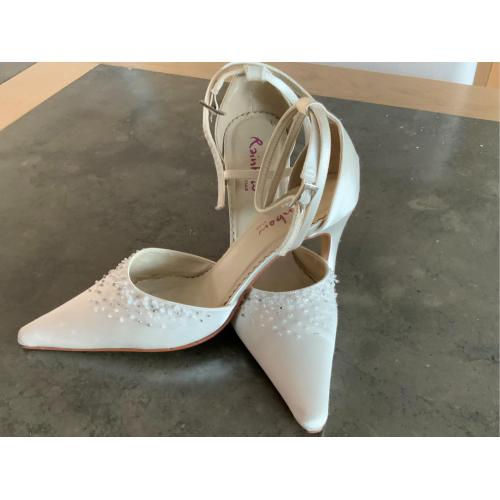 TROUWSCHOENEN