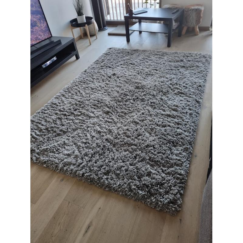 IKEA Tapijt, hoogpolig.  Grijze kleur
