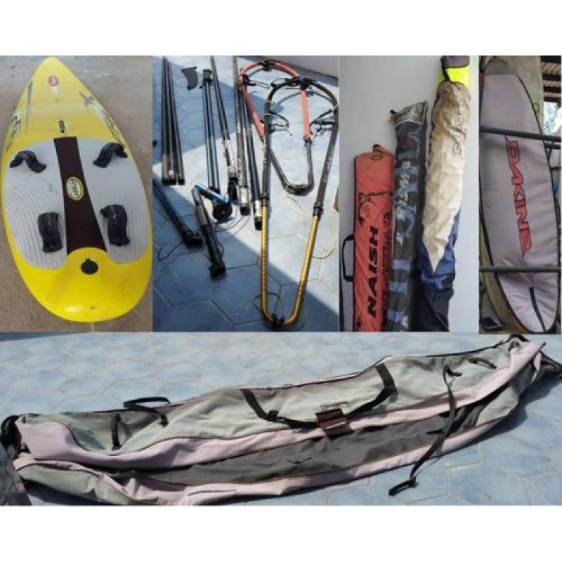 Tiga surfplank complete met zeilen
