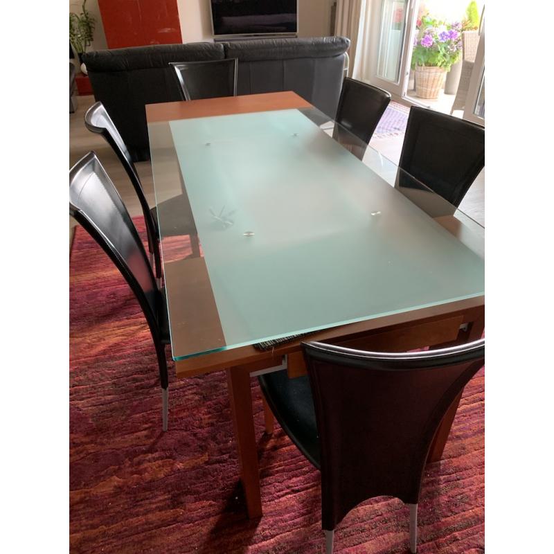 Eettafel met glazen blad