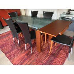 Eettafel met glazen blad