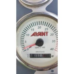 Avant 528 kniklader