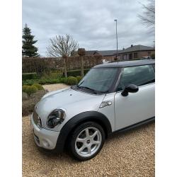 Mini Cooper D/2012/110245km/ongevalvrij/prijs n.o.t.k.