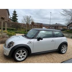 Mini Cooper D/2012/110245km/ongevalvrij/prijs n.o.t.k.