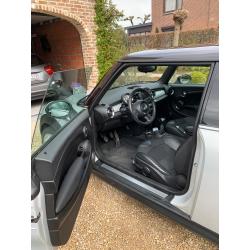 Mini Cooper D/2012/110245km/ongevalvrij/prijs n.o.t.k.