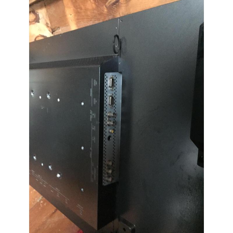 Philips (BDL4251V/00), Full HD, Multi media LCD-scherm