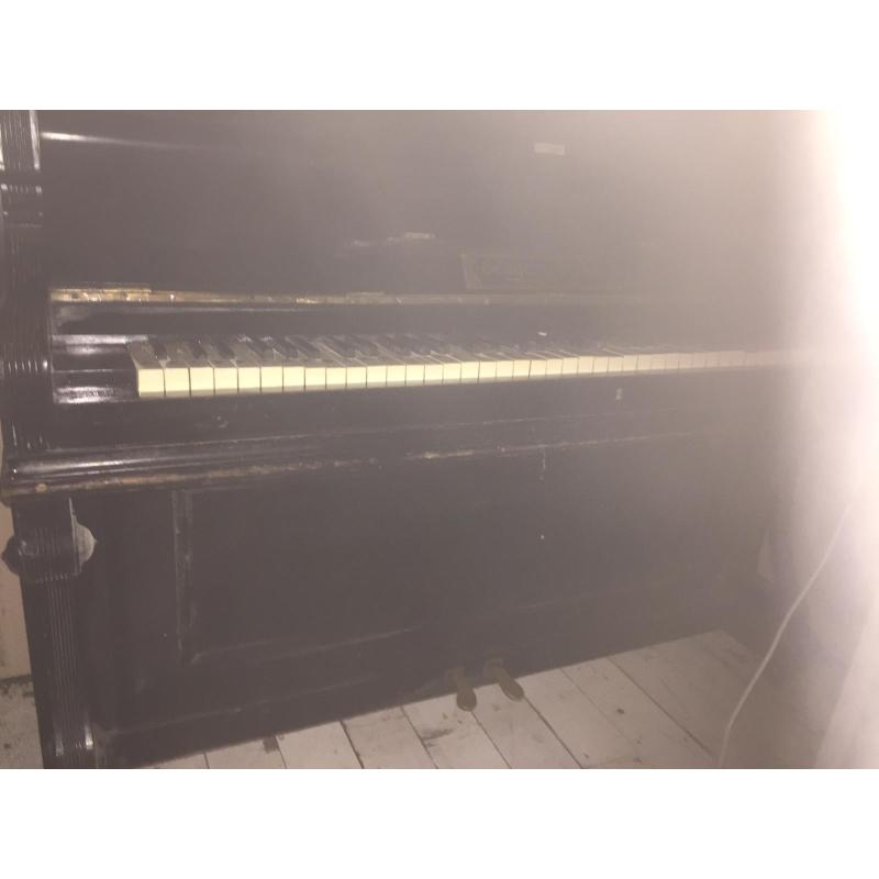 Gerard Adam - Wesel Piano