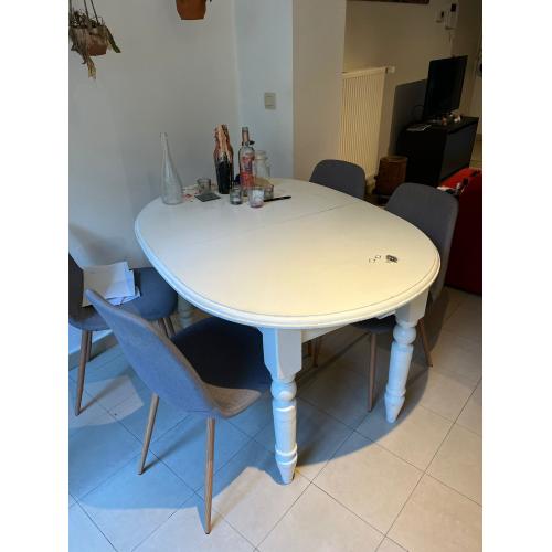 Uitschuifbare eettafel