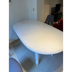 Uitschuifbare eettafel