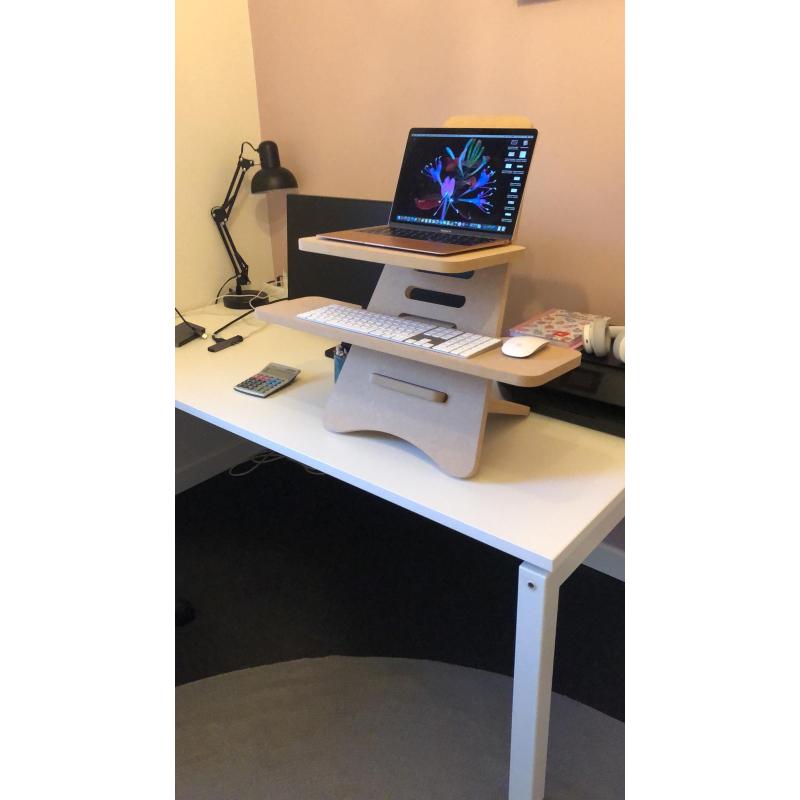 Sta Zit  werk Bureau z.g.n Standing Up voor uw laptop