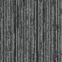 Yuton 105 tapijttegels van Interface. Nog in drie kleuren