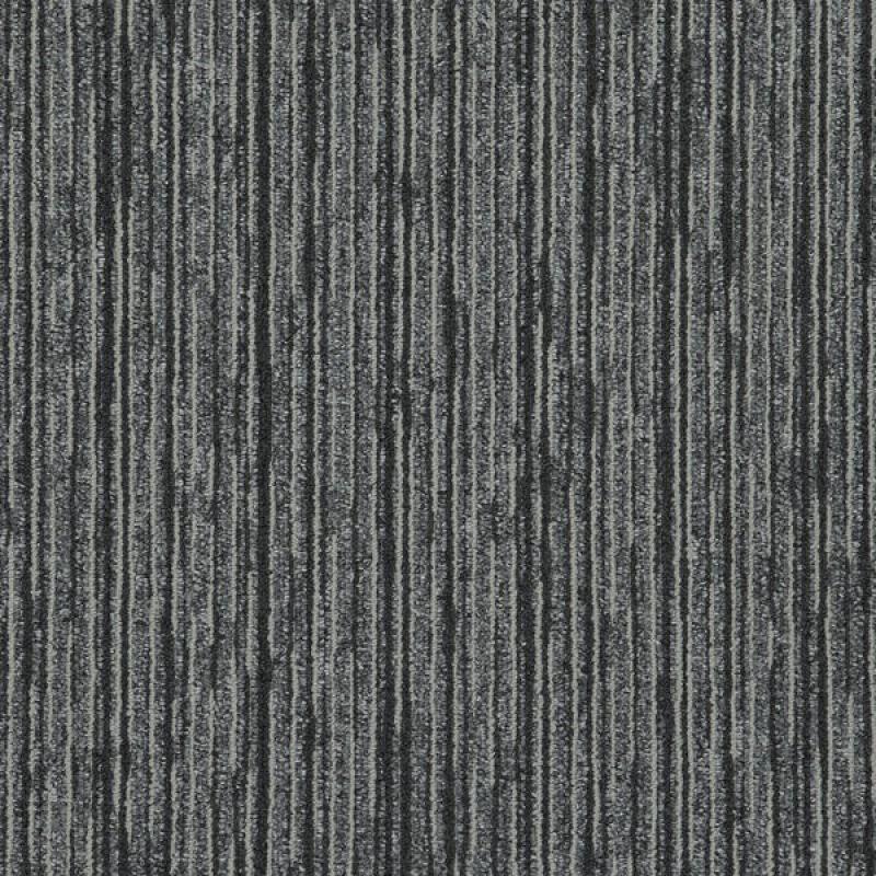 Yuton 105 tapijttegels van Interface. Nog in drie kleuren