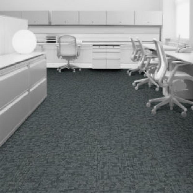 Yuton 106 Tapijttegels van Interface. In meerdere kleuren