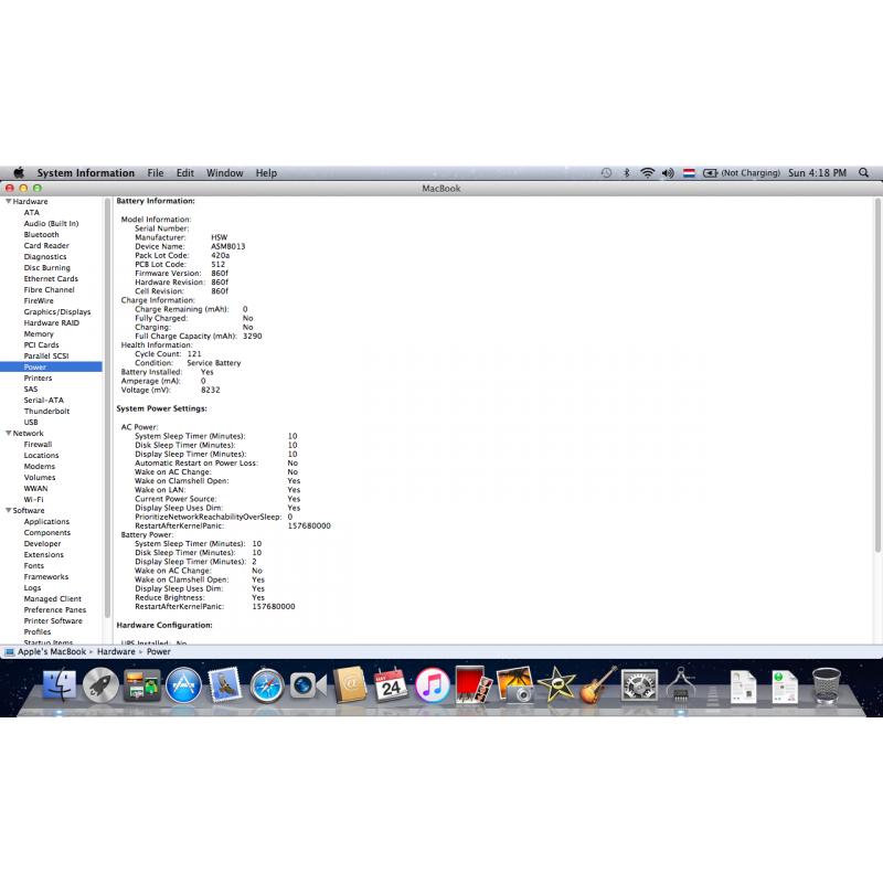 Te Koop een 13 Inch Snelle Zwarte Macbook met 2,16 Ghz met Serienummer W8727625YA4 met draadloos internet en een Stroomadapter en een Nieuwe Witte Accu.