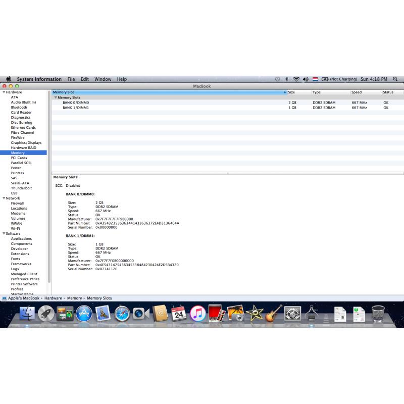 Te Koop een 13 Inch Snelle Zwarte Macbook met 2,16 Ghz met Serienummer W8727625YA4 met draadloos internet en een Stroomadapter en een Goede Accu met 67 Cycl. voor de prijs van € 220.
