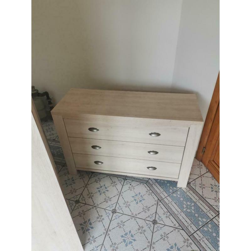 kleerkast en commode