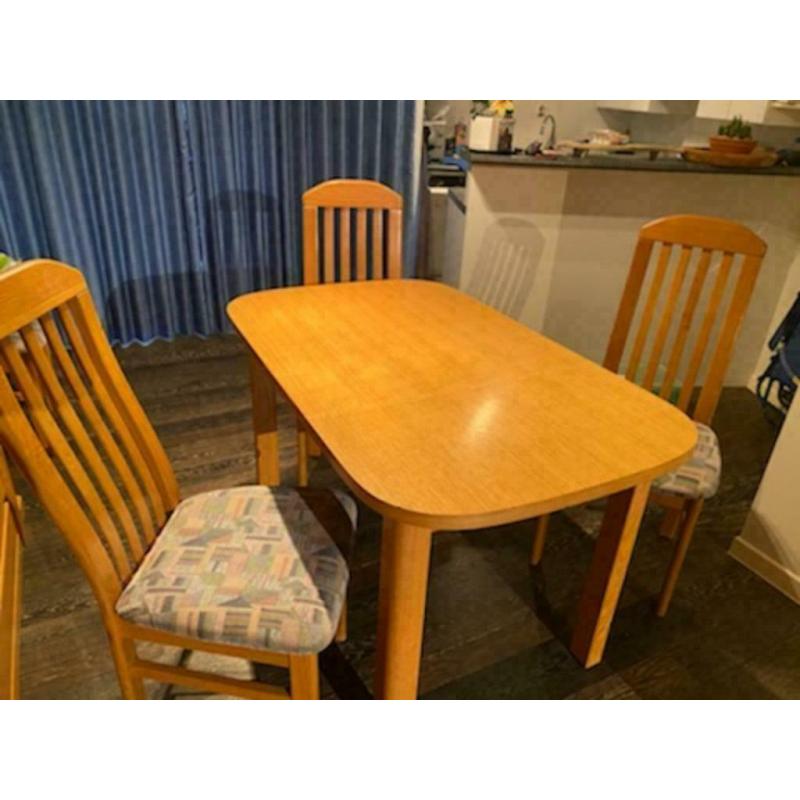 Complete en kwalitatieve eetkamer