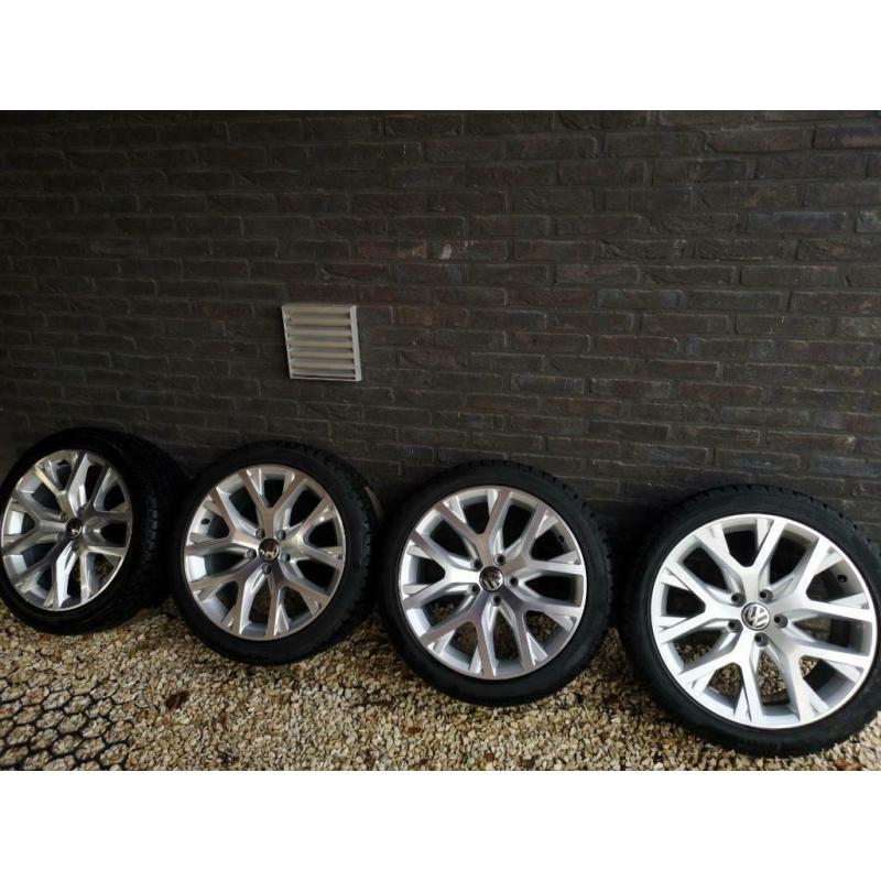 VW Winterbanden   velgen Jantes VW   Pneus d'hiver 225/45/18