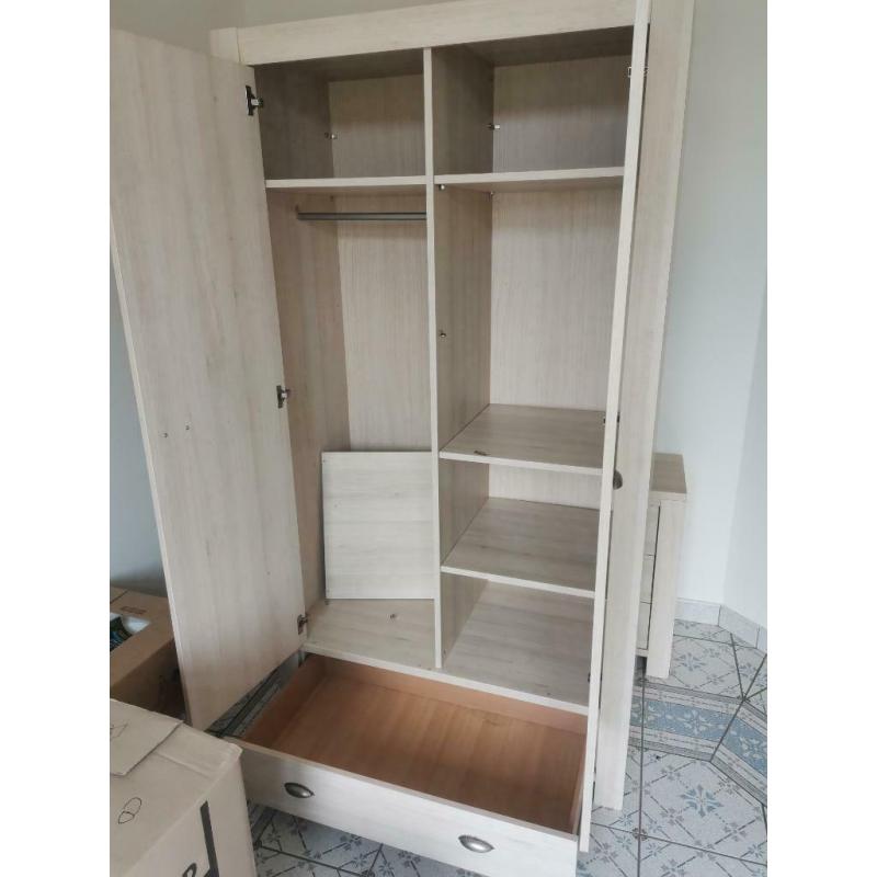 kleerkast en commode