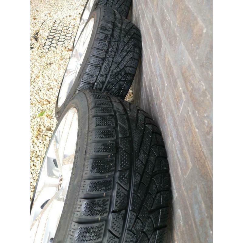 VW Winterbanden   velgen Jantes VW   Pneus d'hiver 225/45/18