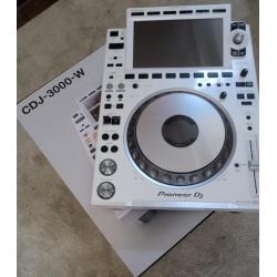 Pioneer CDJ-3000 Multi-Player / Pioneer DJM-A9 DJ Mixer / Pioneer DJ DJM-V10-LF Mixer / Pioneer DJM-S11 / Pioneer CDJ-2000NXS2 / Pioneer DJM-900NXS2 DJ-Mixer