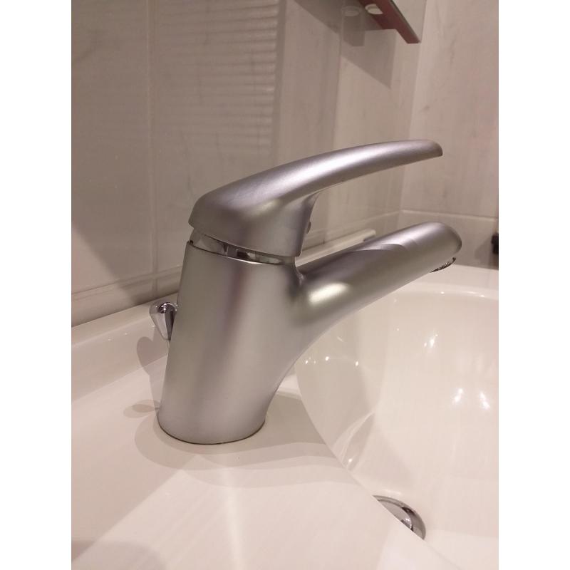 Badkamermeubel met 2 lavabo's Merk Detremmerie