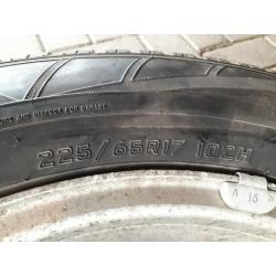 Winterbanden 225/65R17