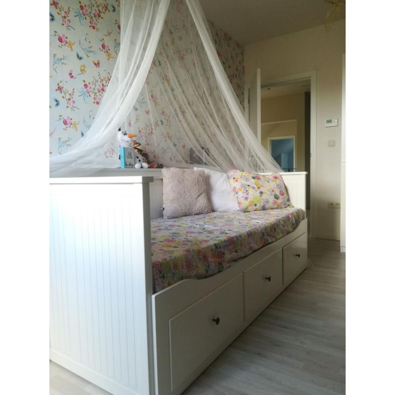 Bedbank met 3 lades