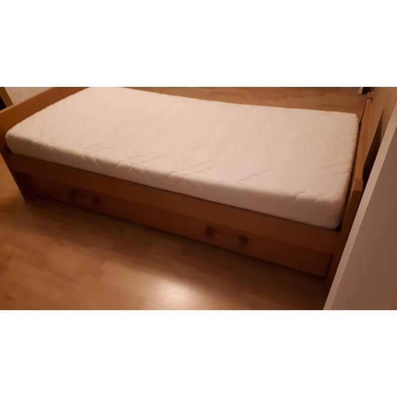 één persoons bed