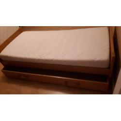 één persoons bed