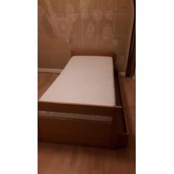 één persoons bed