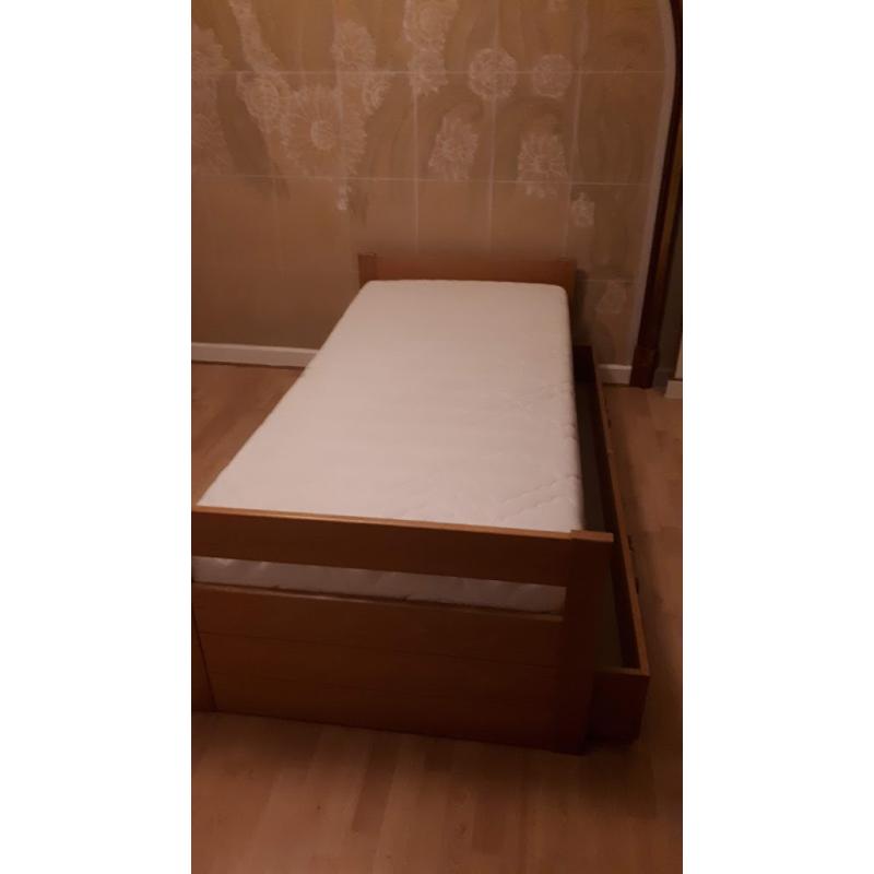 één persoons bed