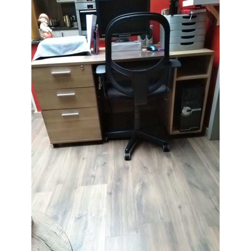 bureau in goede staat