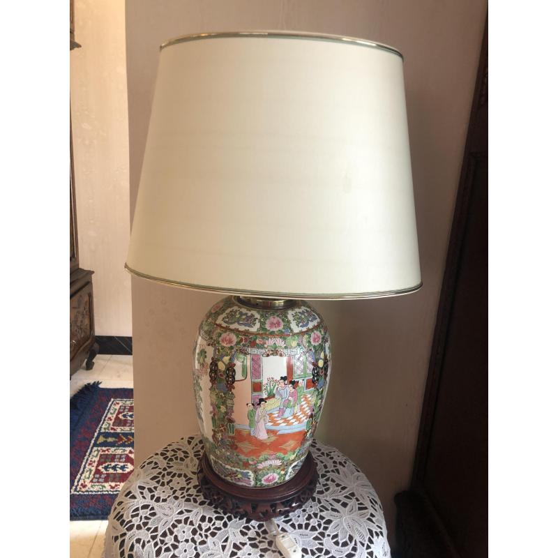Antieke / oude decoratieartikelen - Chinese vaas met lampenkap