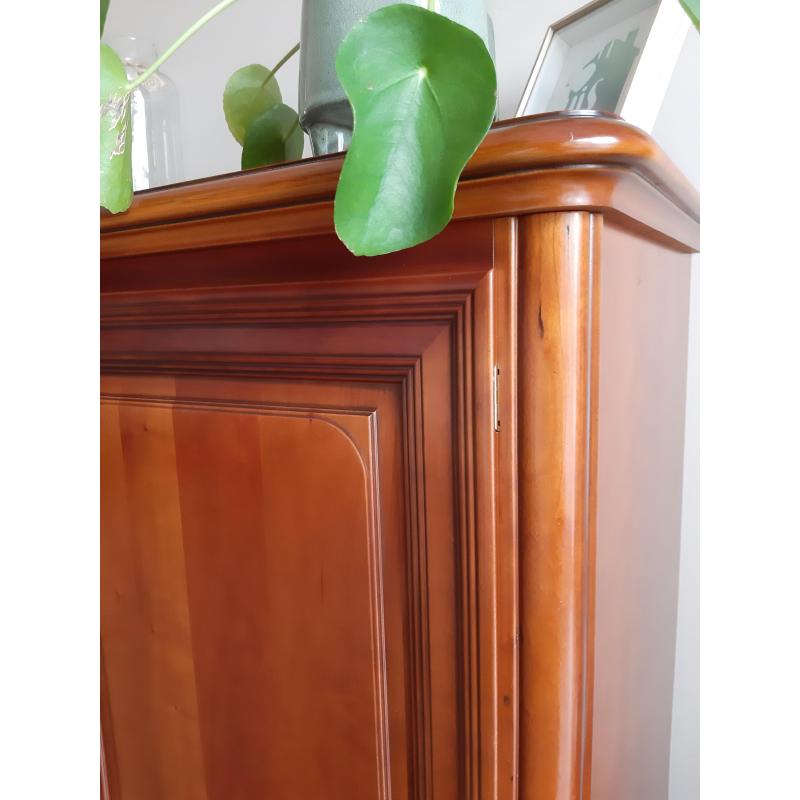 heel mooie eettafel in echt kersenhout (optie om eventueel samen te kopen met 6 stoelen, dressoir met of zonder marmer, buffettafel, salontafeltje)
