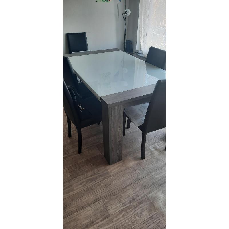 Grote eettafel voor 6 personen