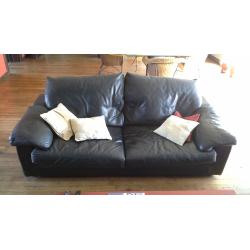 te koop: rieten zetels en lederen fauteuil 3- zit